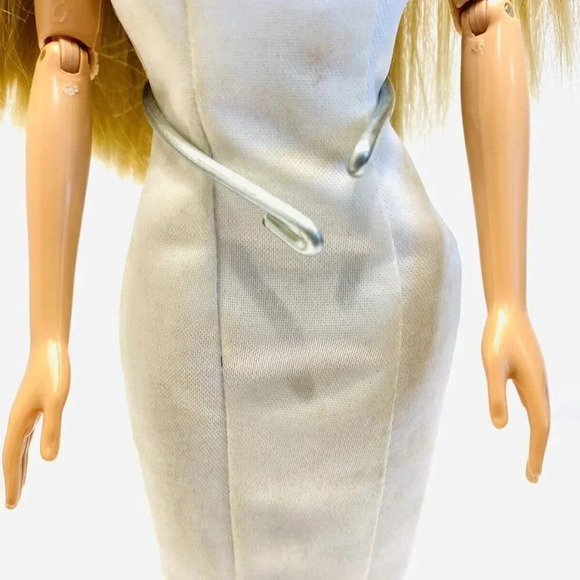 MATTEL BARBIE Doll White Gown 12"Tall Blonde Hair Purple Eyes Articulated Elbows - Picture 3 of 12